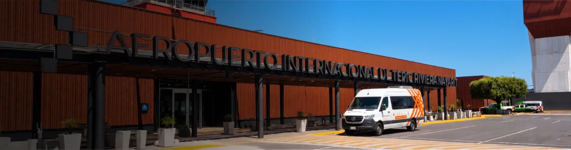 Van de Nua Exprés en el Aeropuerto Internacional de Tepic – Riviera Nayarit
